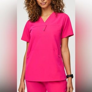 Figs Casma remix top in XL shocking pink